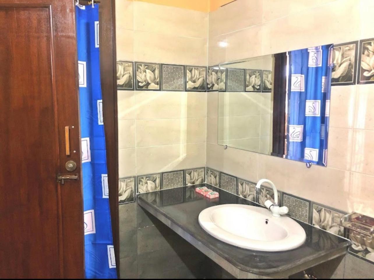 Hotel Babar House Faisalabad Exterior foto