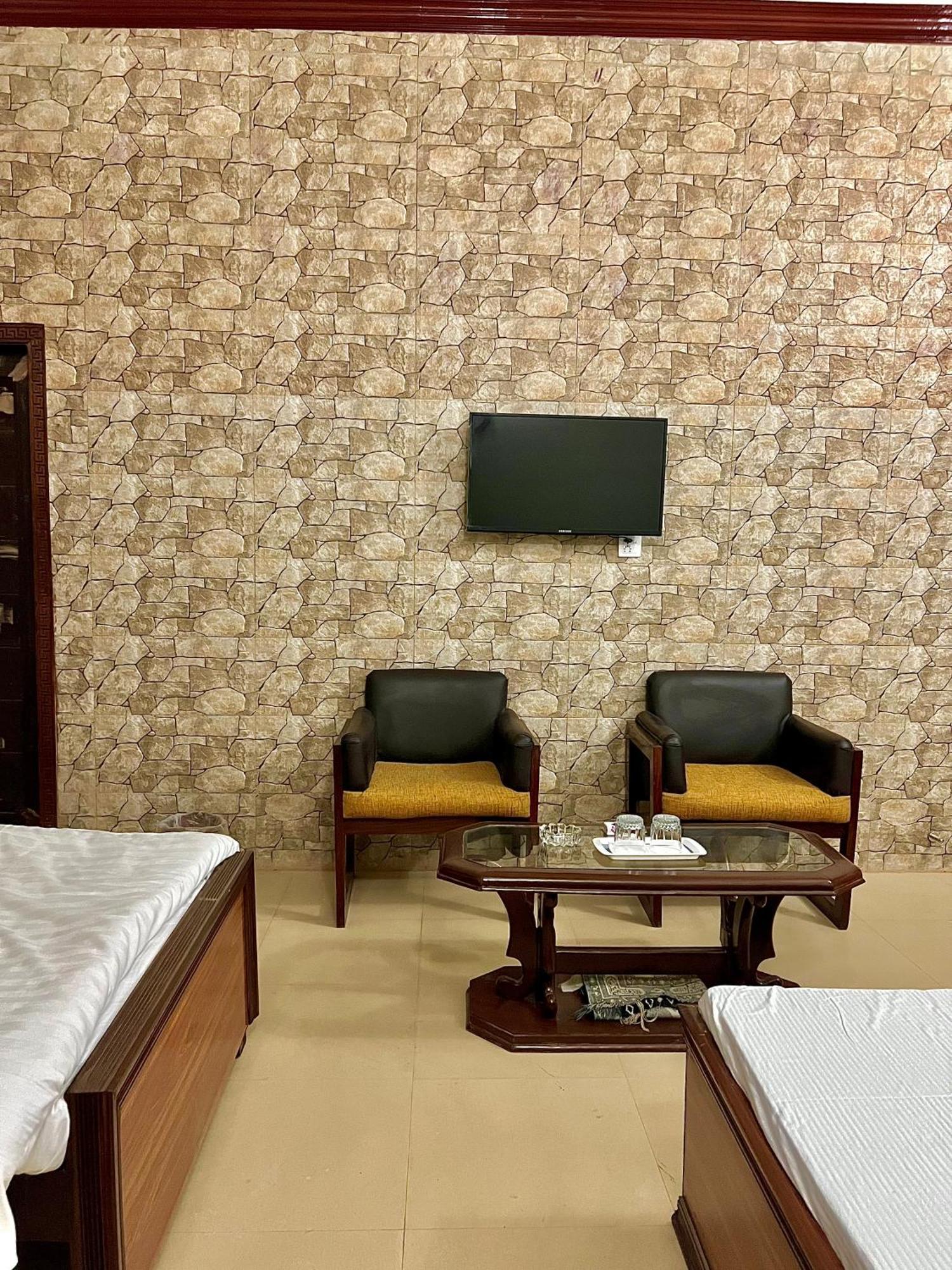 Hotel Babar House Faisalabad Exterior foto